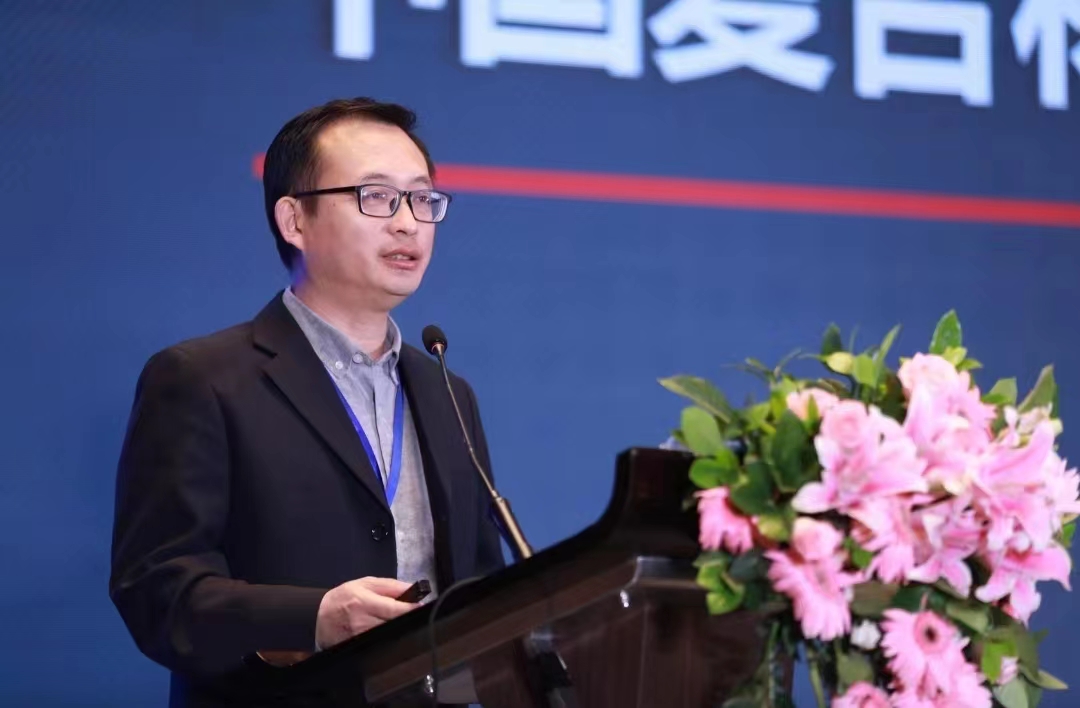中國復合材料工業(yè)協(xié)會秘書長孟弋潔受邀出席國家可再生能源示范區(qū)（張家口）風光設備循環(huán)利用技術發(fā)展論壇